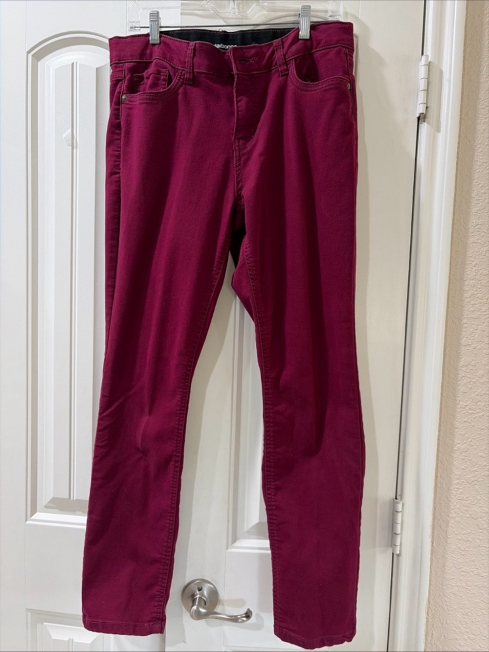 Liz Claiborne Jeans in Deep Burgundy